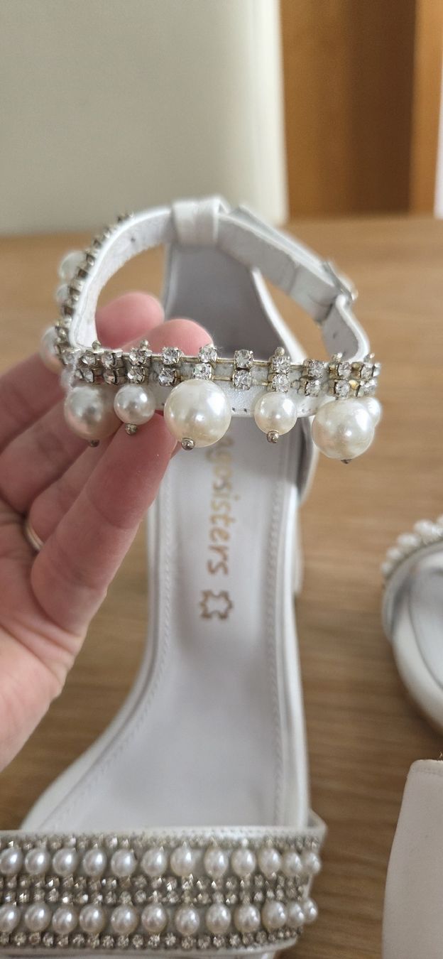 Scarpe da donna: Brautschuhe – Usato da Volketswil venduto da c_k-m 5