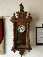 Gustav Becker Wanduhr Holzgehäuse mit Pendel antik