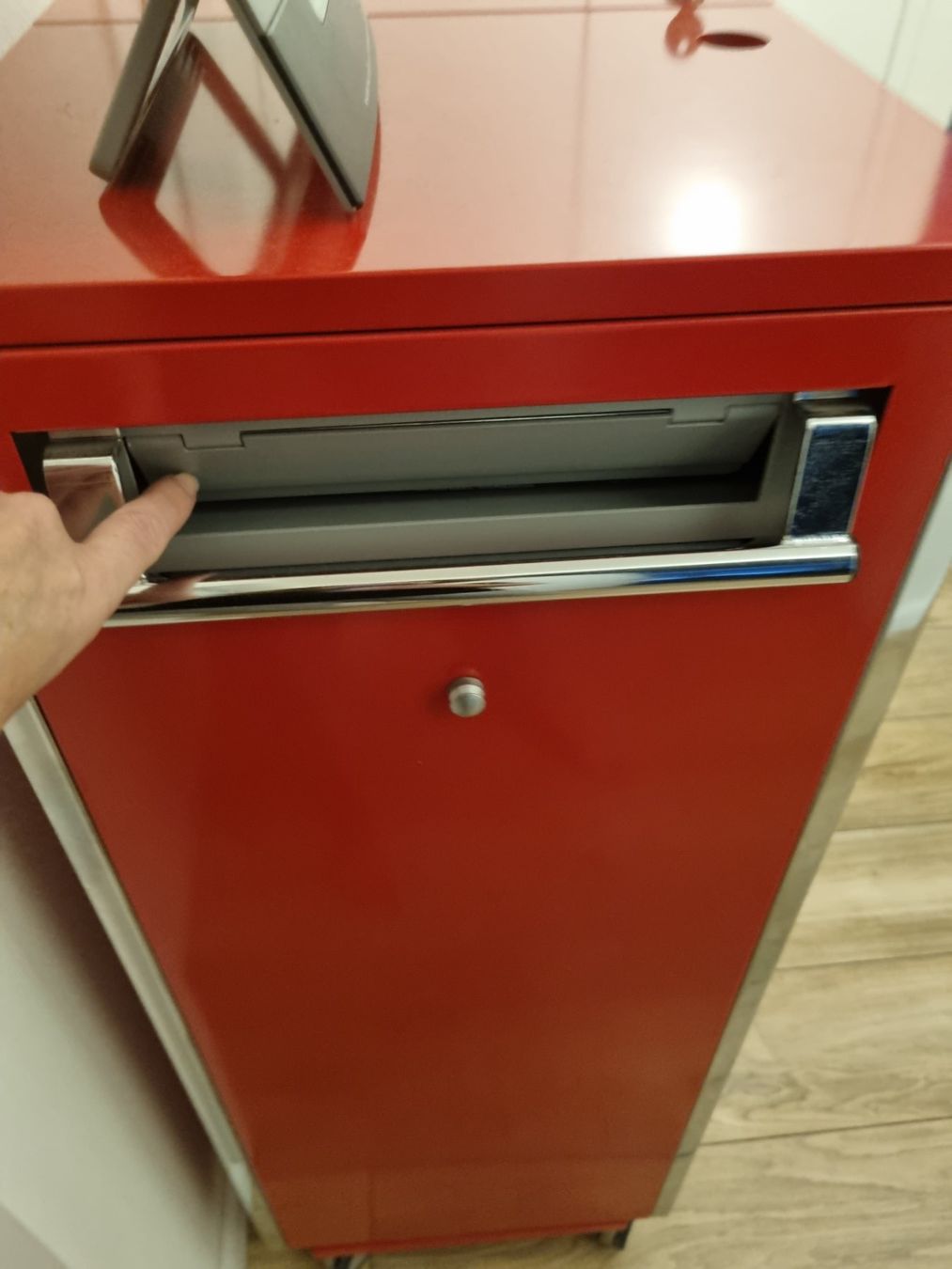 Banconi: Büro Caddy Container mit rollen Abschliessbar – Difettoso da Füllinsdorf venduto da Marlu10 3