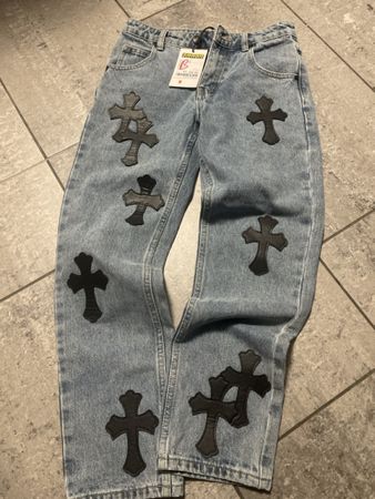 Coole Jeans mit Kreuzen, neu mit Etikett, Grösse S
