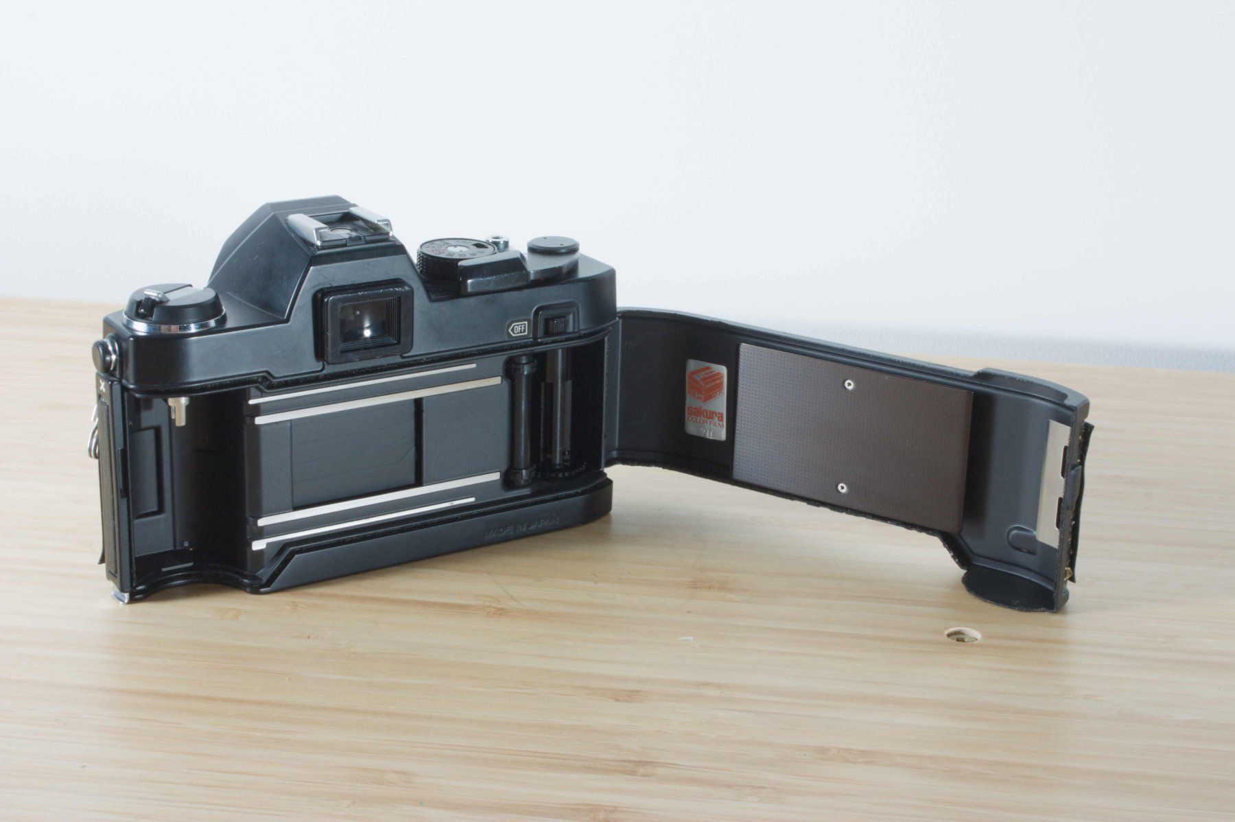 Konica Fotocamera: Konica Autoreflex TC · 35mm Spiegelreflexkamera – Usato da Zürich venduto da thelittleerik 6