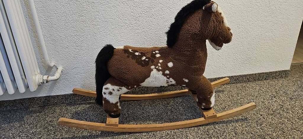 Jouets: Schaukelpferd – D'occasion à Aarau Rohr par Adoxa