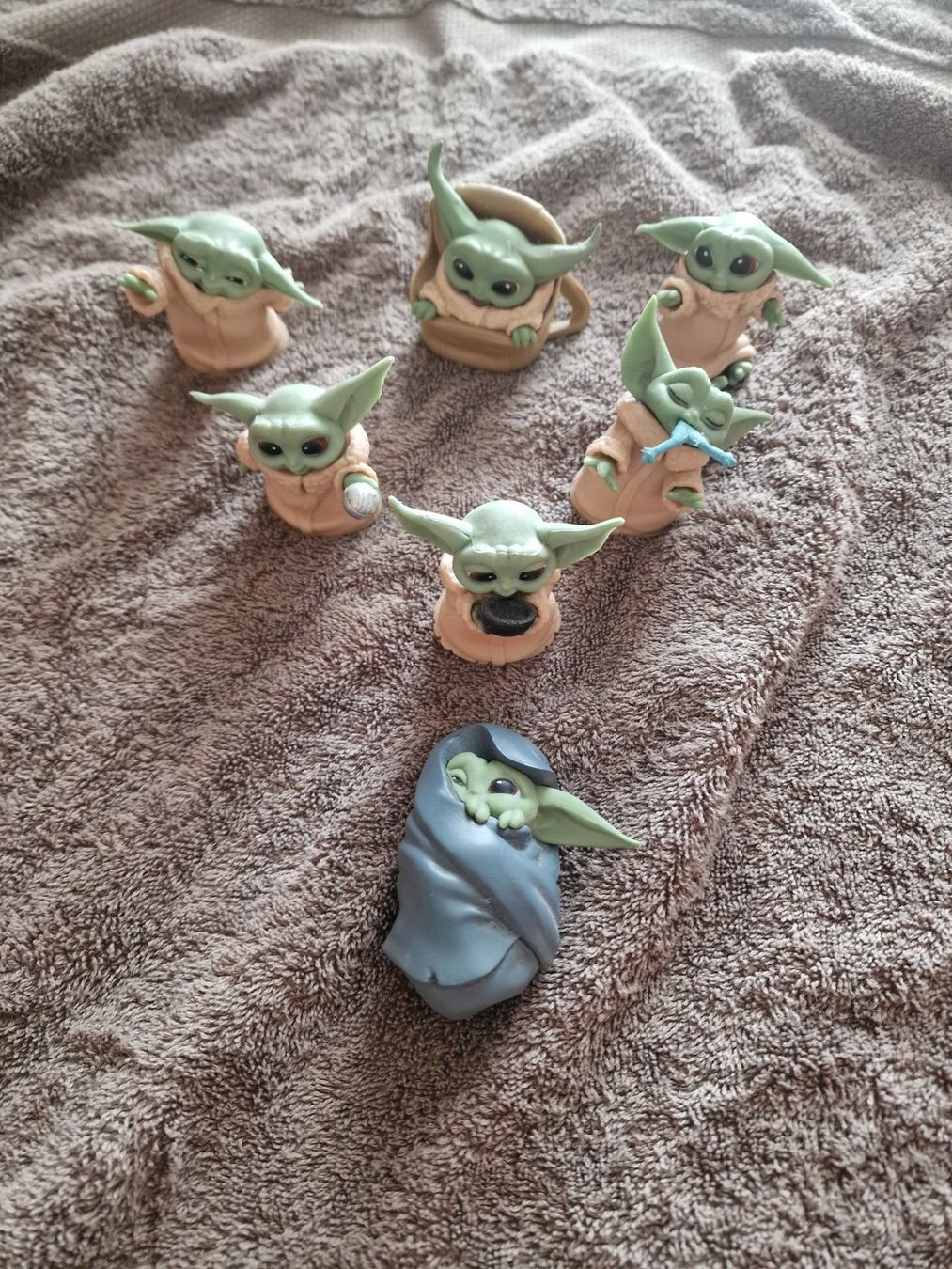 Statuette: Grogu Figuren – Usato da Horgen venduto da Happi76