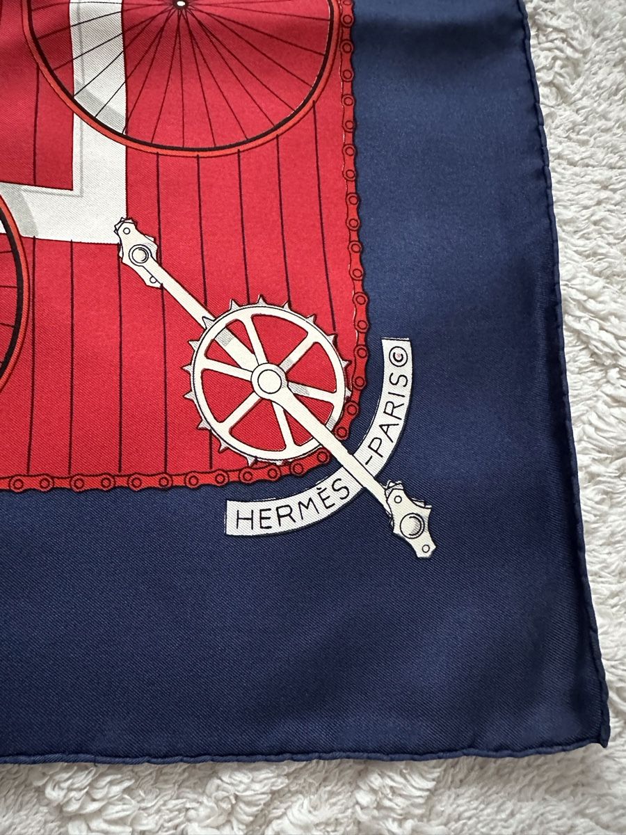 Hermès Foulard & Sciarpe: Hermès Seidentuch "Les Becanes" Vintage – Usato da Zollikon venduto da pan_8jtm 1