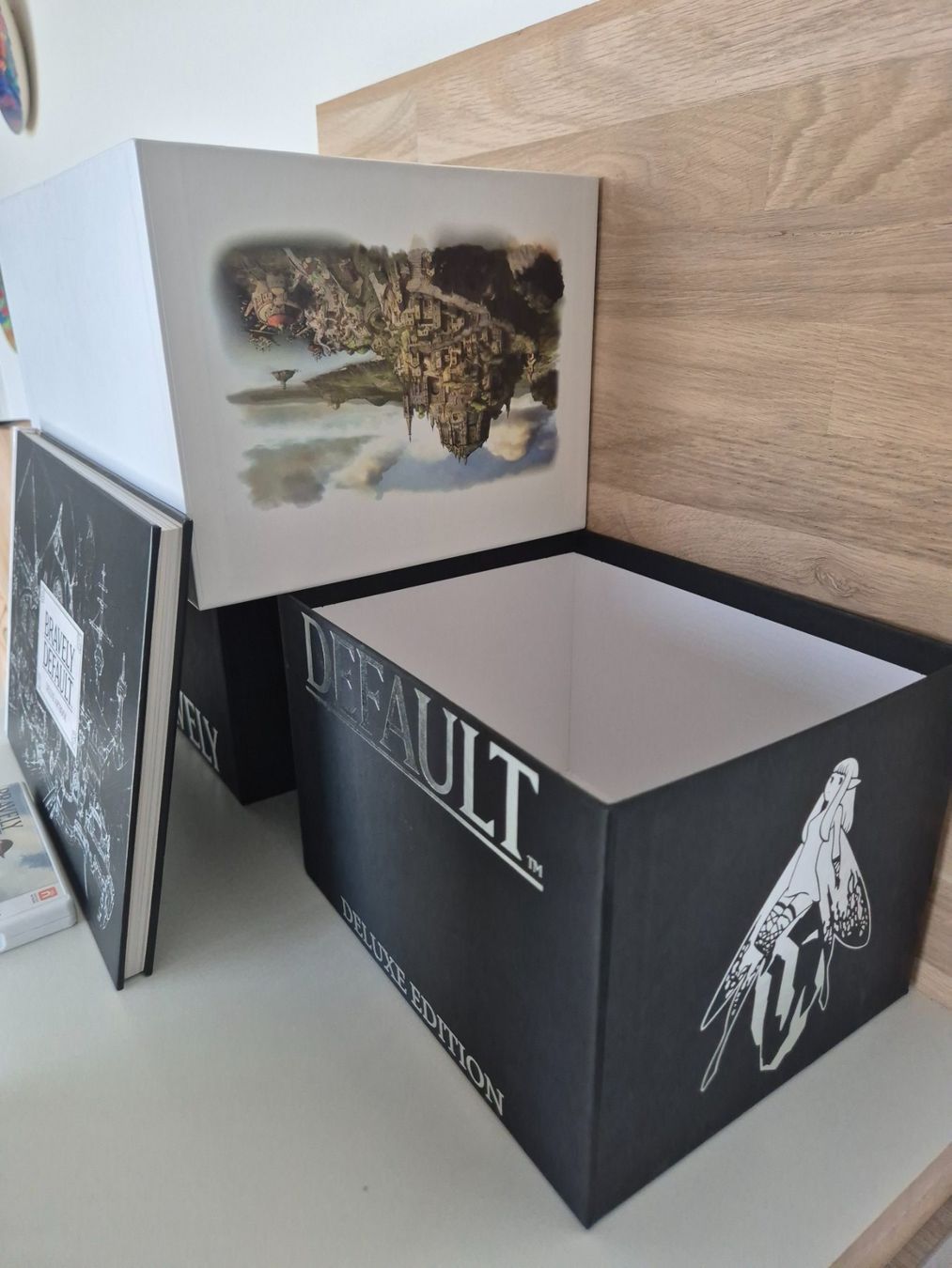 Jeux: Bravely Default Deluxe Edition Nintendo 3DS Spiel + Figur – Neuf (Voir description) à Bassersdorf par retrolab 2