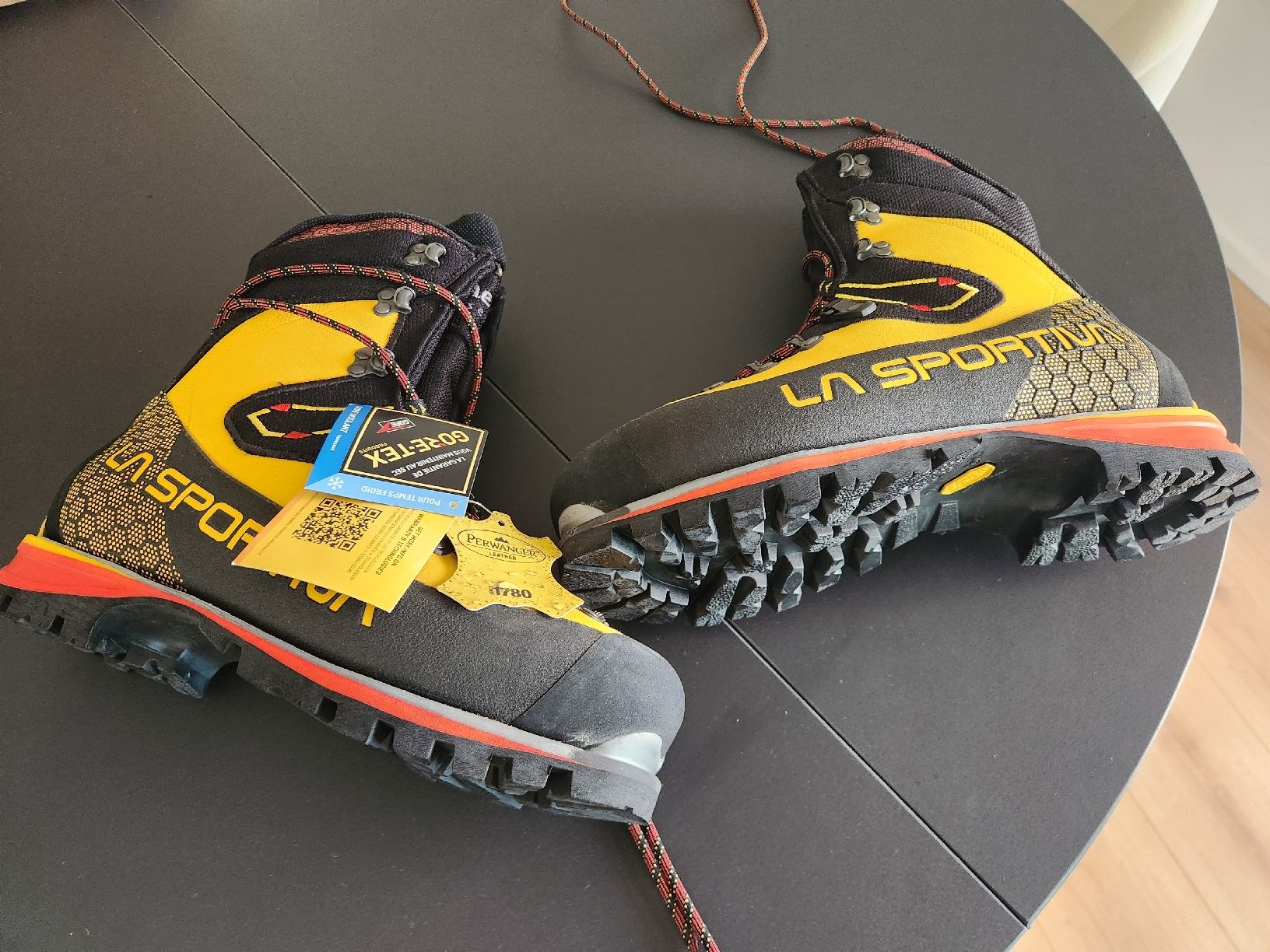 La Sportiva Chaussures hommes: La Sportiva Nepal Cube GTX – Neuf (Voir description) à Zürich par csc_tj88 2