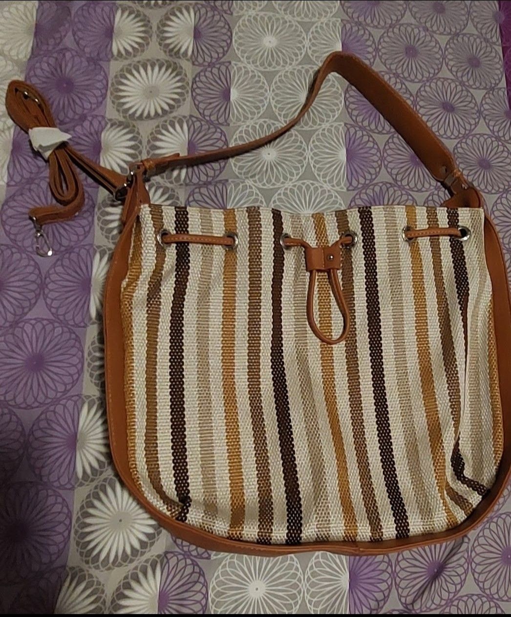 Sacs femmes: Tasche – Neuf avec emballage d'origine à Wislikofen par Ana.Gomes 1