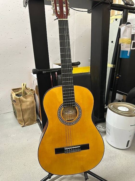 Strumenti musicali: Acoustic Guitar, top quality, barely used – Usato da Chavannes-Renens venduto da lup_6qvc