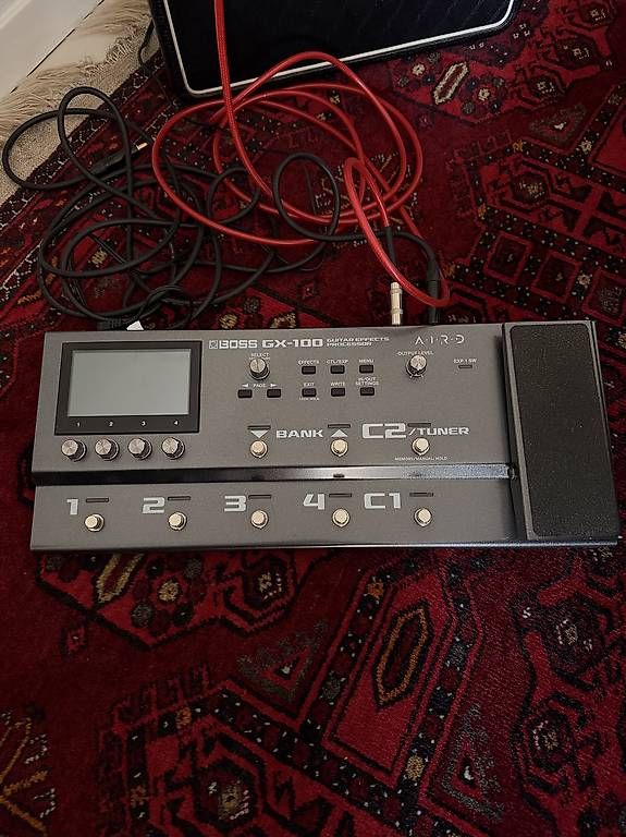 Boss Musikinstrumente: Multi effects BOSS GX-100 – Gebraucht aus Mendrisio von Helltonic