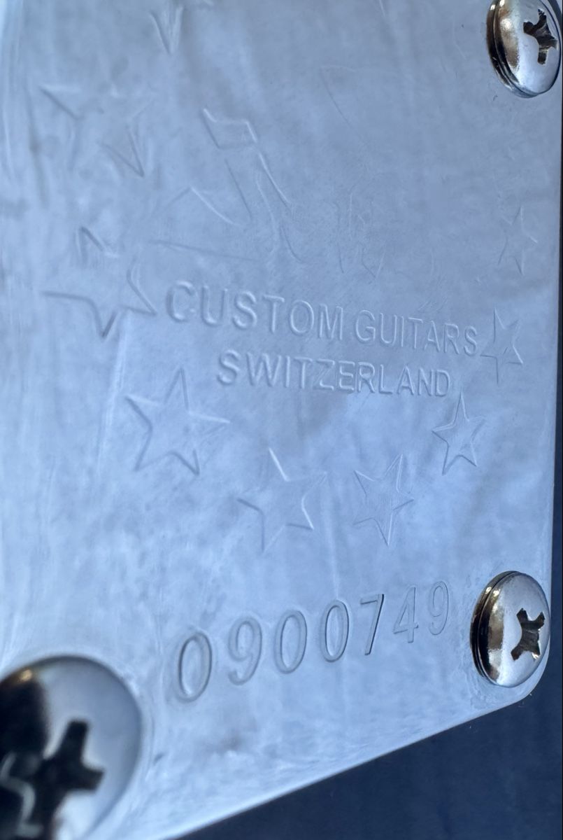 Strumenti musicali: JAWS E-Gitarre mit Aries/Widder-Design und inkl. Bag – Usato da Spiez venduto da Bu_Ji 4