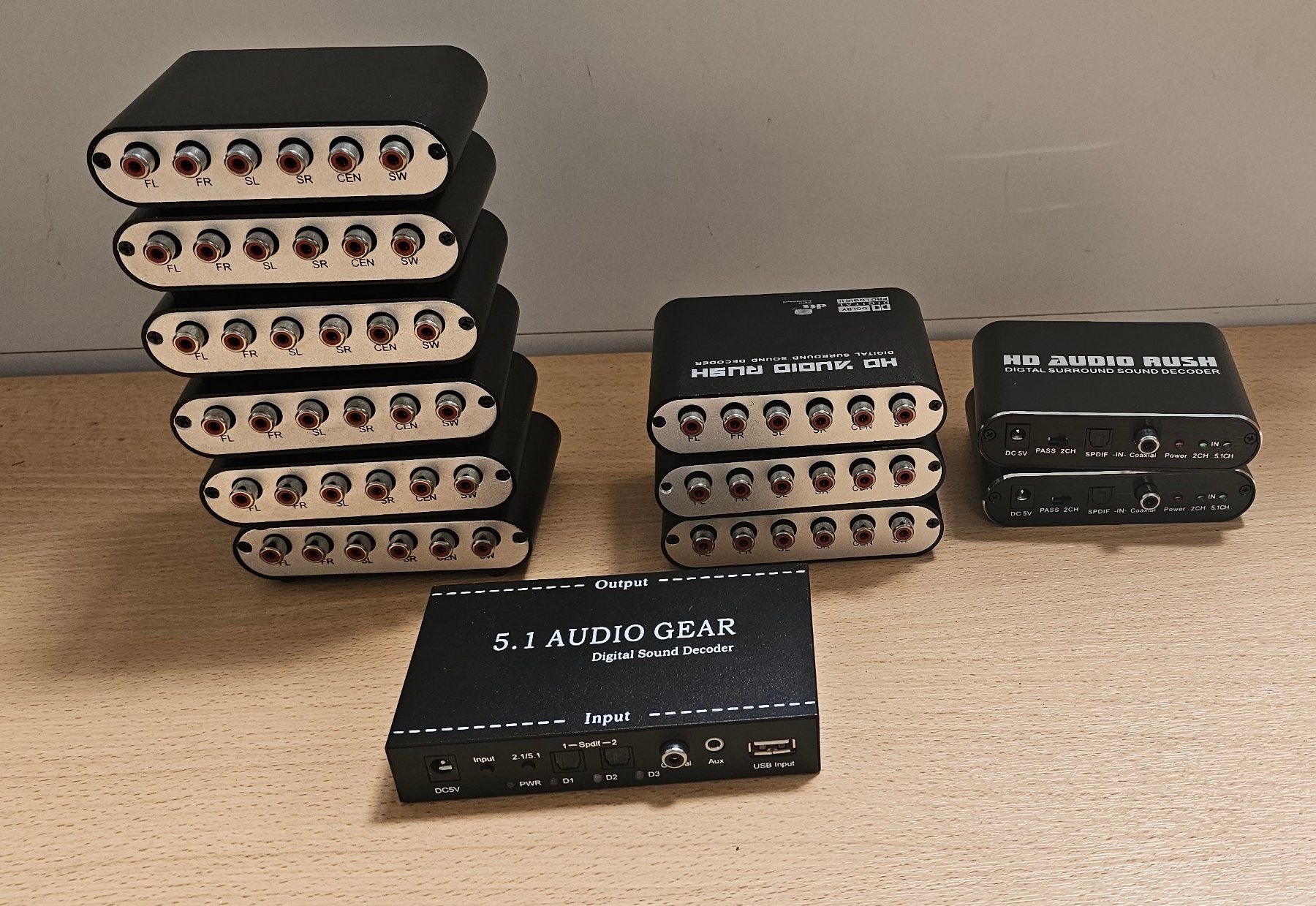 Convertitori: Digital Sound Decoder 5.1 DA-Wandler, 12 Stück – Usato da Birsfelden venduto da missnamrit