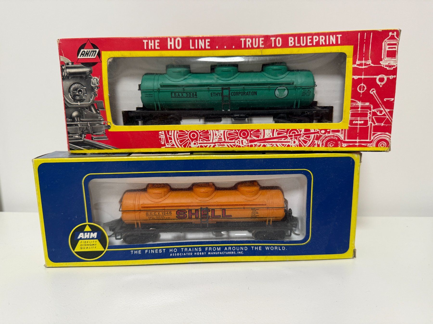 Trains électriques: AHM - 2x 3 Dome Tankwagen – Défectueux à Hergiswil NW par E646.060