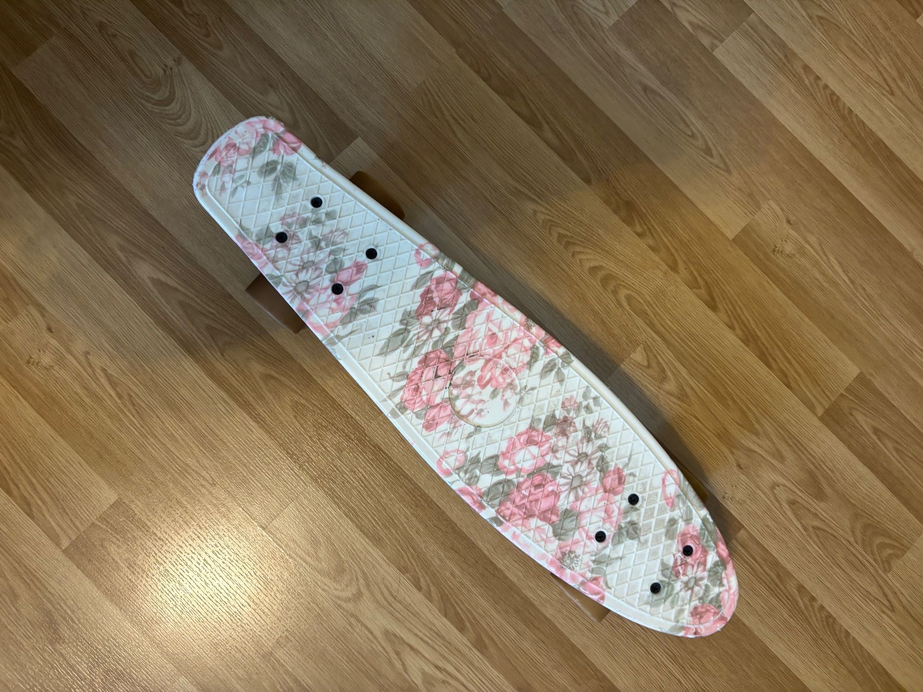Skateboards: Pennyboard mit Blumenmuster – D'occasion à Zürich par cflower91