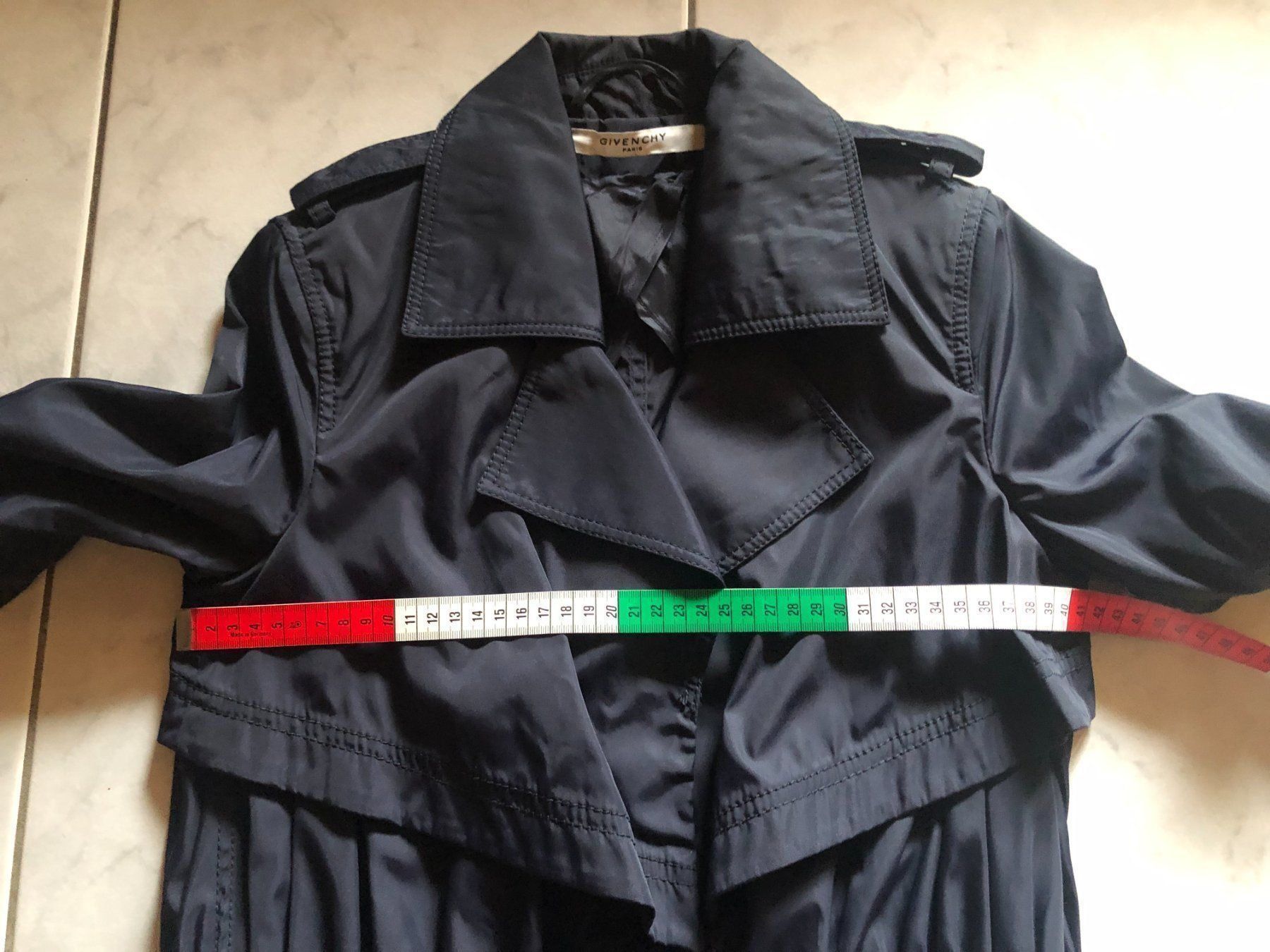 Givenchy Giacche: Givenchy Regenmantel – Usato da Lugano venduto da lau_y5ny 6