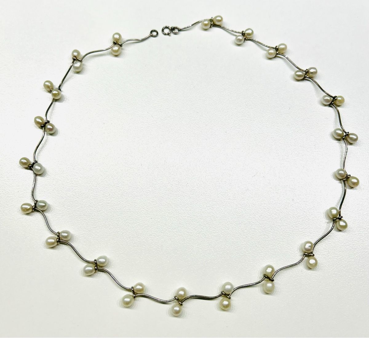 Catenine: Silberhalskette mit Perlen, elegant & zeitlos! – Usato da Gunten venduto da starfish3 5