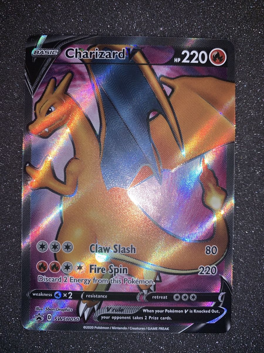 Pokémon Carte collezionabili: Charizard V SWSH050 – Usato da Bironico venduto da ars_z6lb 1