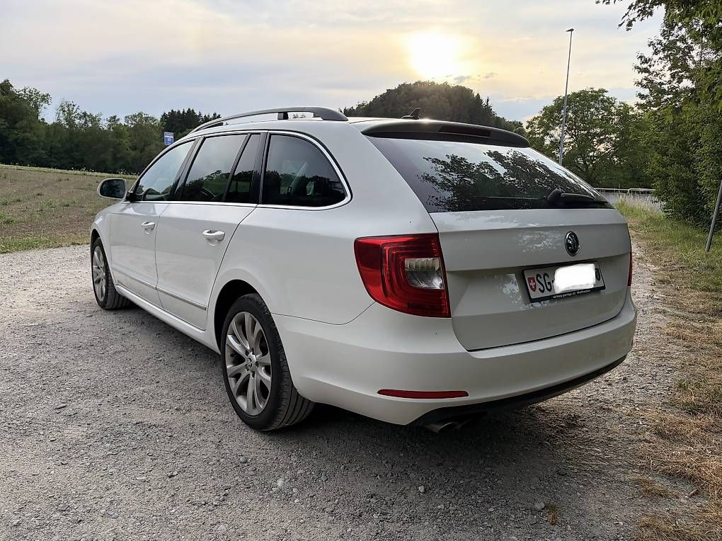 Automobili: SKODA Superb 2.0 TDI 4x4 – Usato da Wolfhalden venduto da Vulcy 2