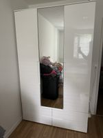 Kleiderschrank