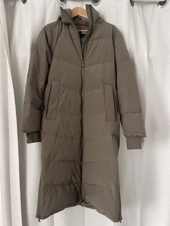 Zara Daunenmantel, Khaki, Grösse S – Versand 9.- CHF