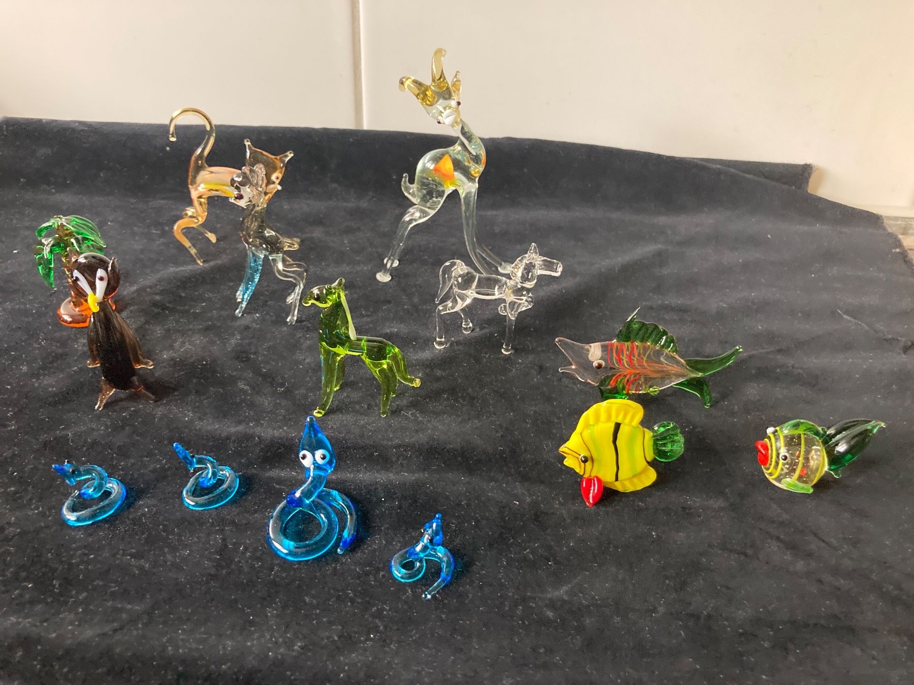 Statuette: 14 bunte, farbige Glas-Tiere – Usato da Zürich venduto da Chaeffeler