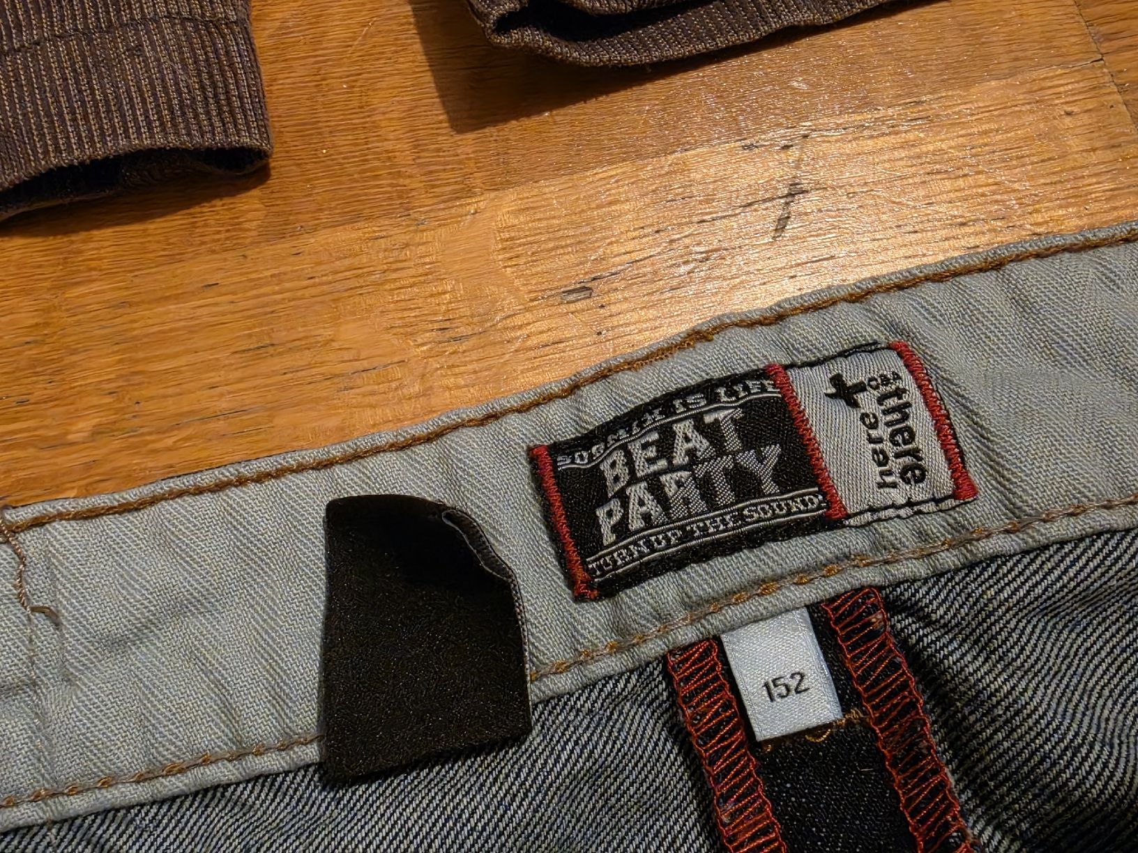 Pantalons: 4 Hosen Junge, Grösse 152 – D'occasion à Birmensdorf ZH par eva_9hvs 1