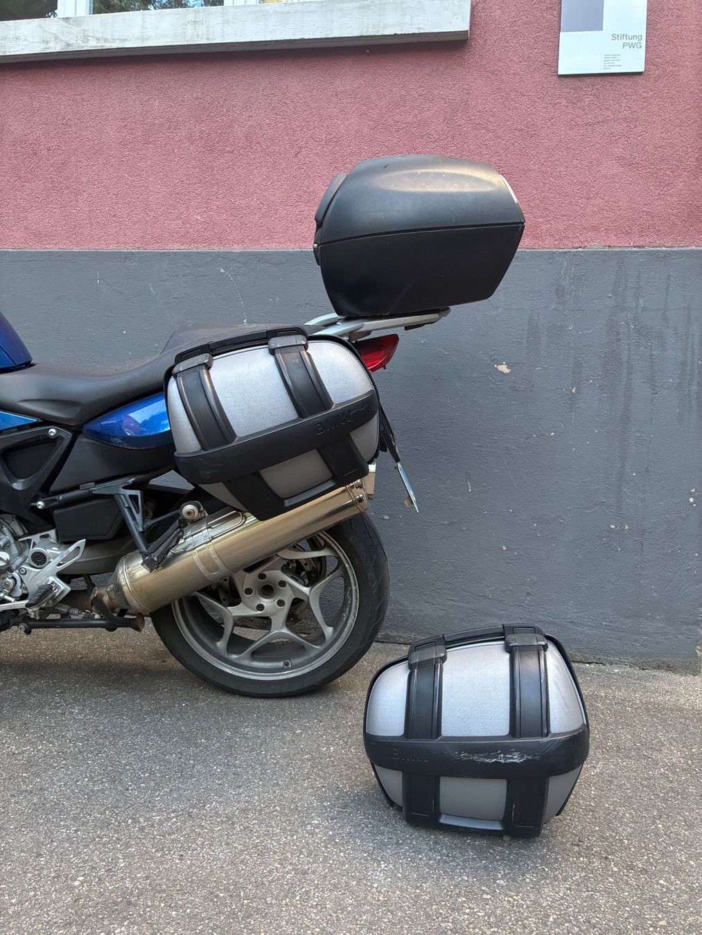 BMW Reisekoffer: BMW Koffer set – Gebraucht aus Zürich von Dodo270 1