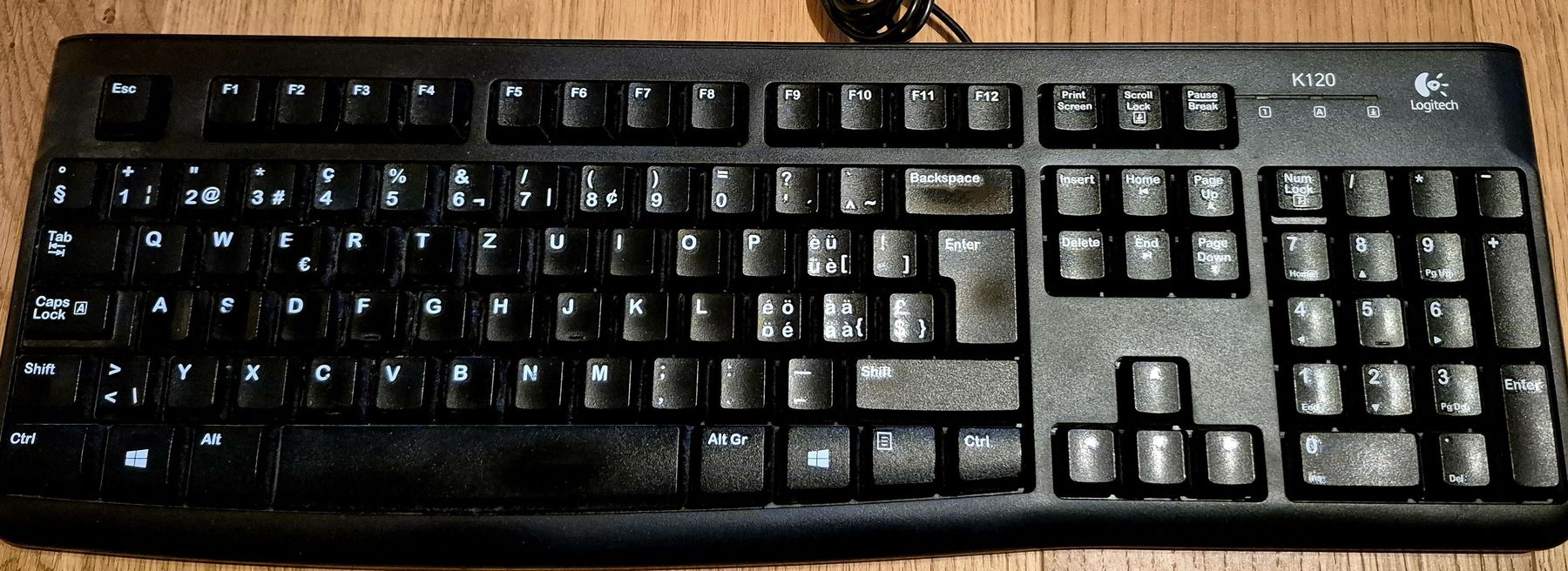 Logitech Tastiere: Tastatur Logitech K120 schwarz – Usato da Mosnang venduto da fakl