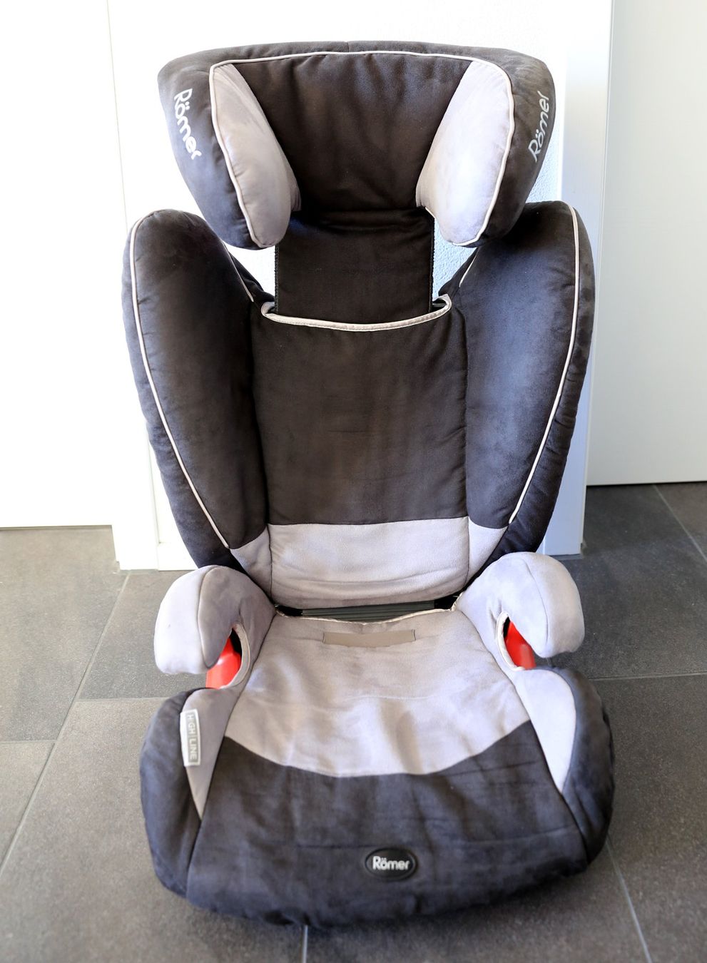 Britax Römer Sièges auto: Kinderautositz Britax Römer Kidfix – D'occasion à Altishausen par Jomisaru 1