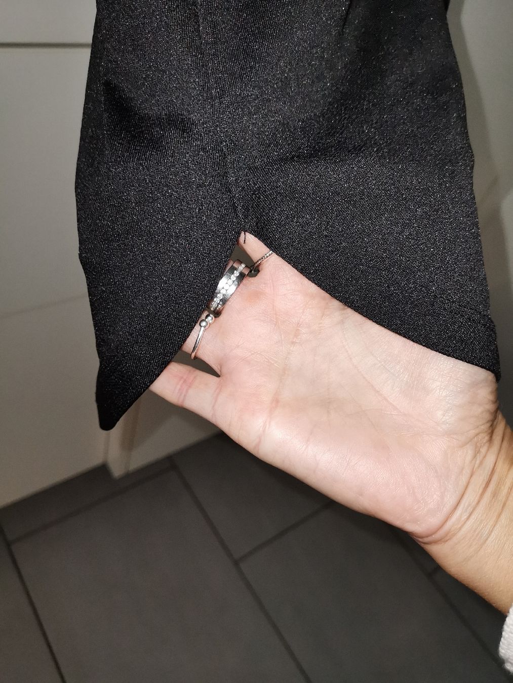 H&M Kleider: 2 DAMEN KLEIDER H&M, ADELE ALTMAN GRÖSSE XS, S – Gebraucht aus basel von lupettone 6