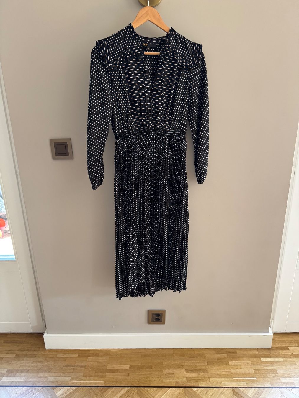 Maje Kleider: Robe Maje  T34 – Gebraucht aus Conches von chn_hgl6 3