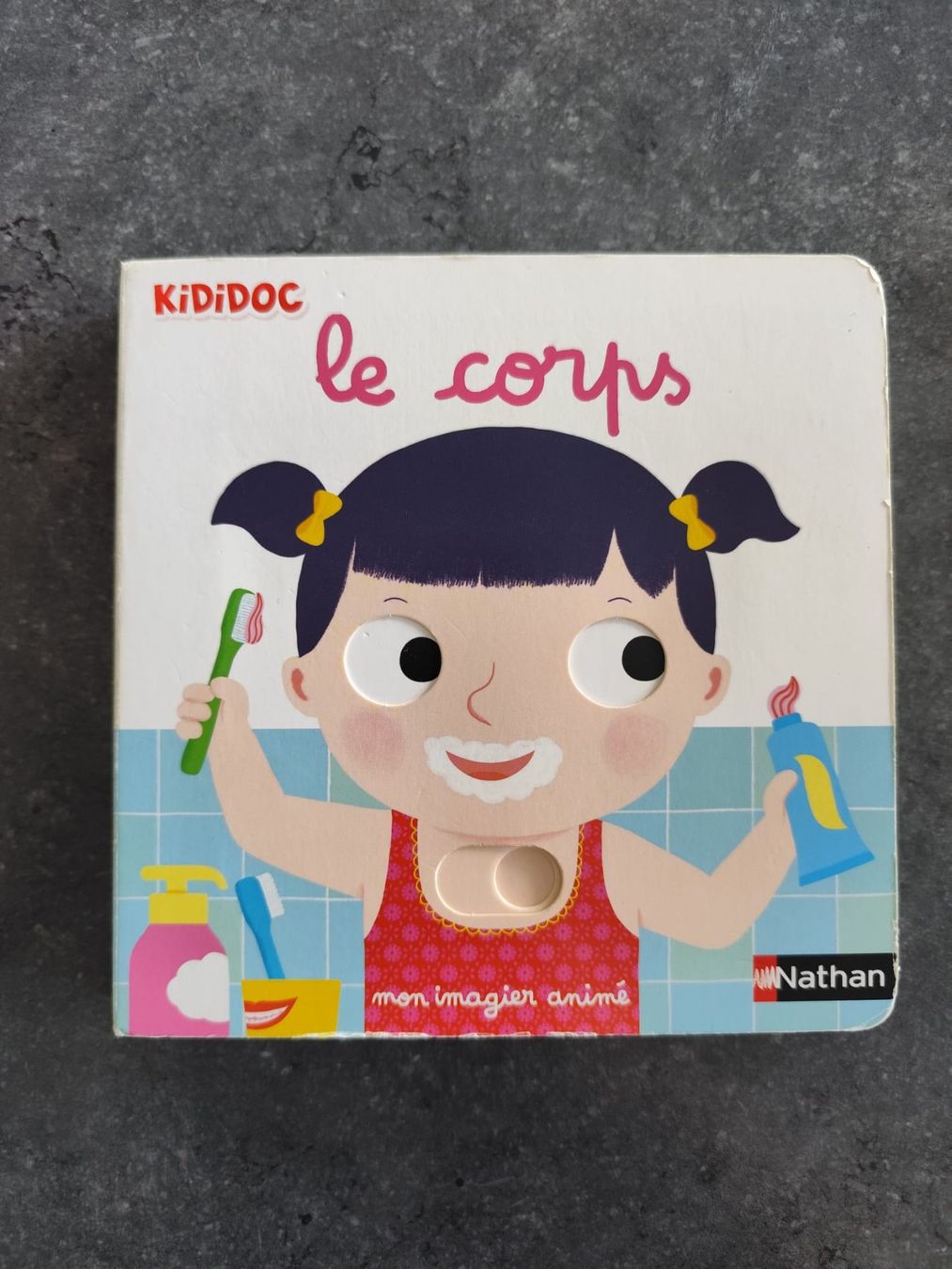 Libri: Livre "Kididoc - Le corps" – Usato da Prilly venduto da Ledanaki