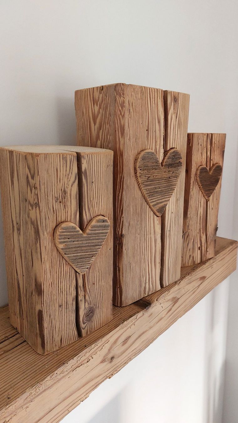 Tutte le decorazioni: Rustikale Altholzsäule mit Herz – Nuovo e nell'imballaggio originale da Egnach venduto da Oldwoodstyle 1