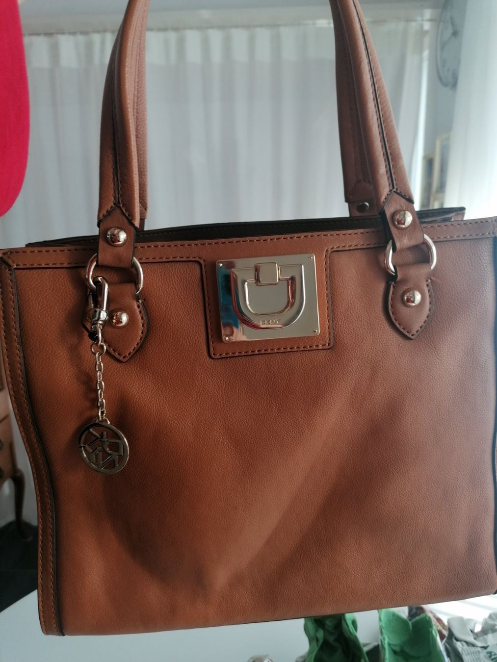 DKNY Borse da donna: DKNY Handtasche Leder braun Topzustand – Usato da Aegerten venduto da Jos_zem 7