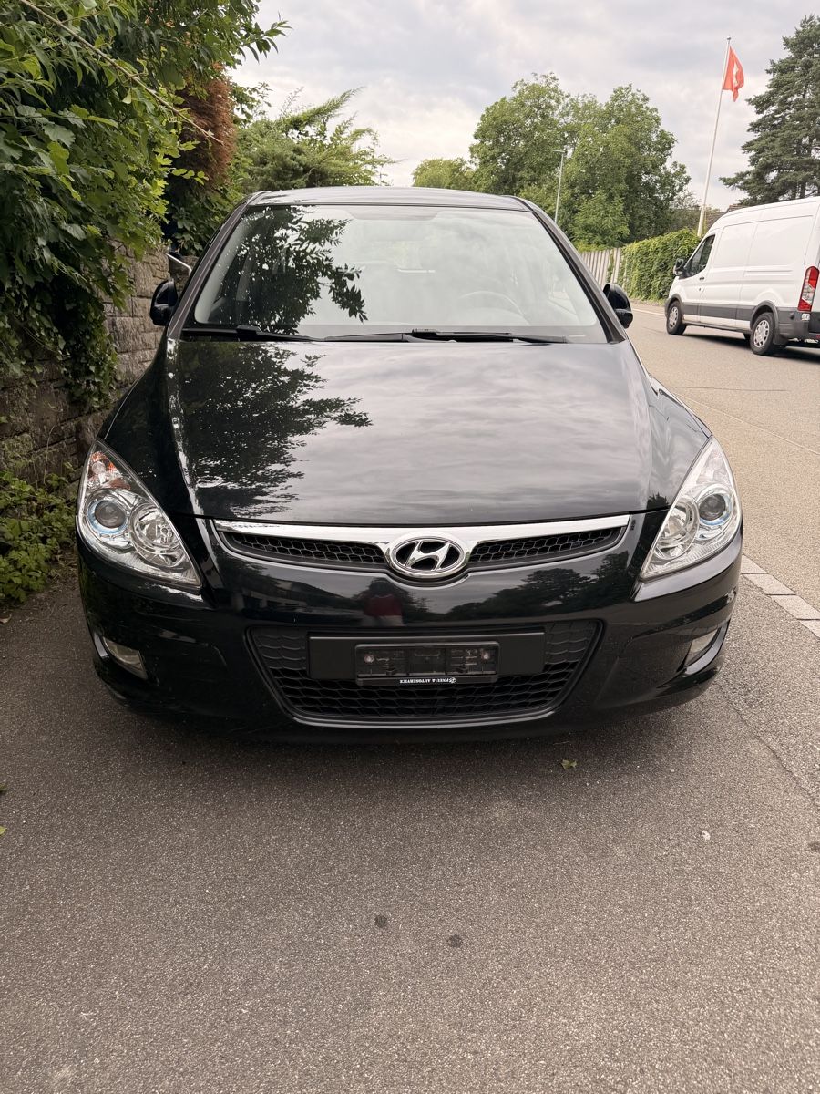 Hyundai Autos: Hyundai i30 1.6 – D'occasion à Pfaffhausen par ahm_7y7g