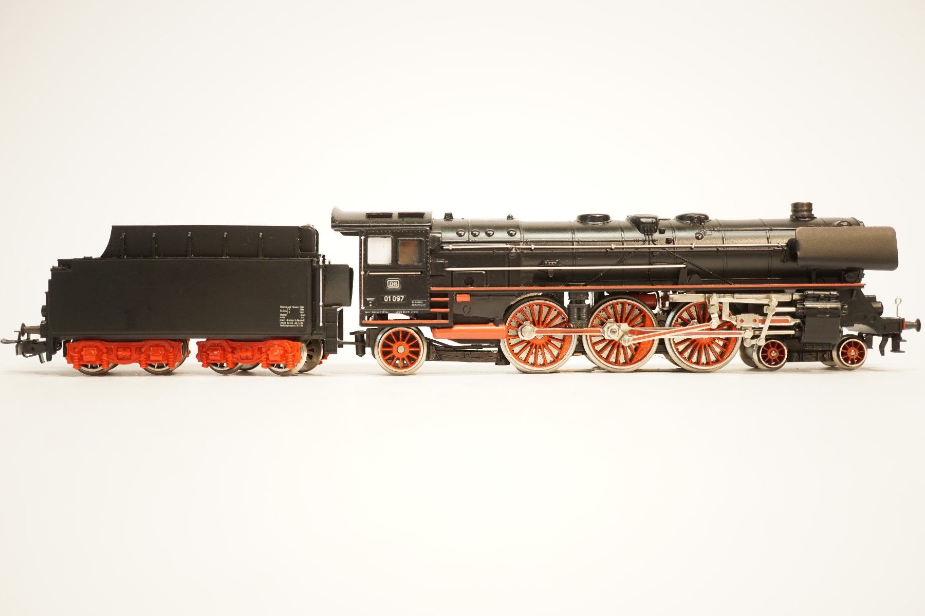 Märklin Modellini di ferrovie: 1å Märklin 3048 DB BR 01 Dampflok – Usato da Uetendorf venduto da tigermuegi 3