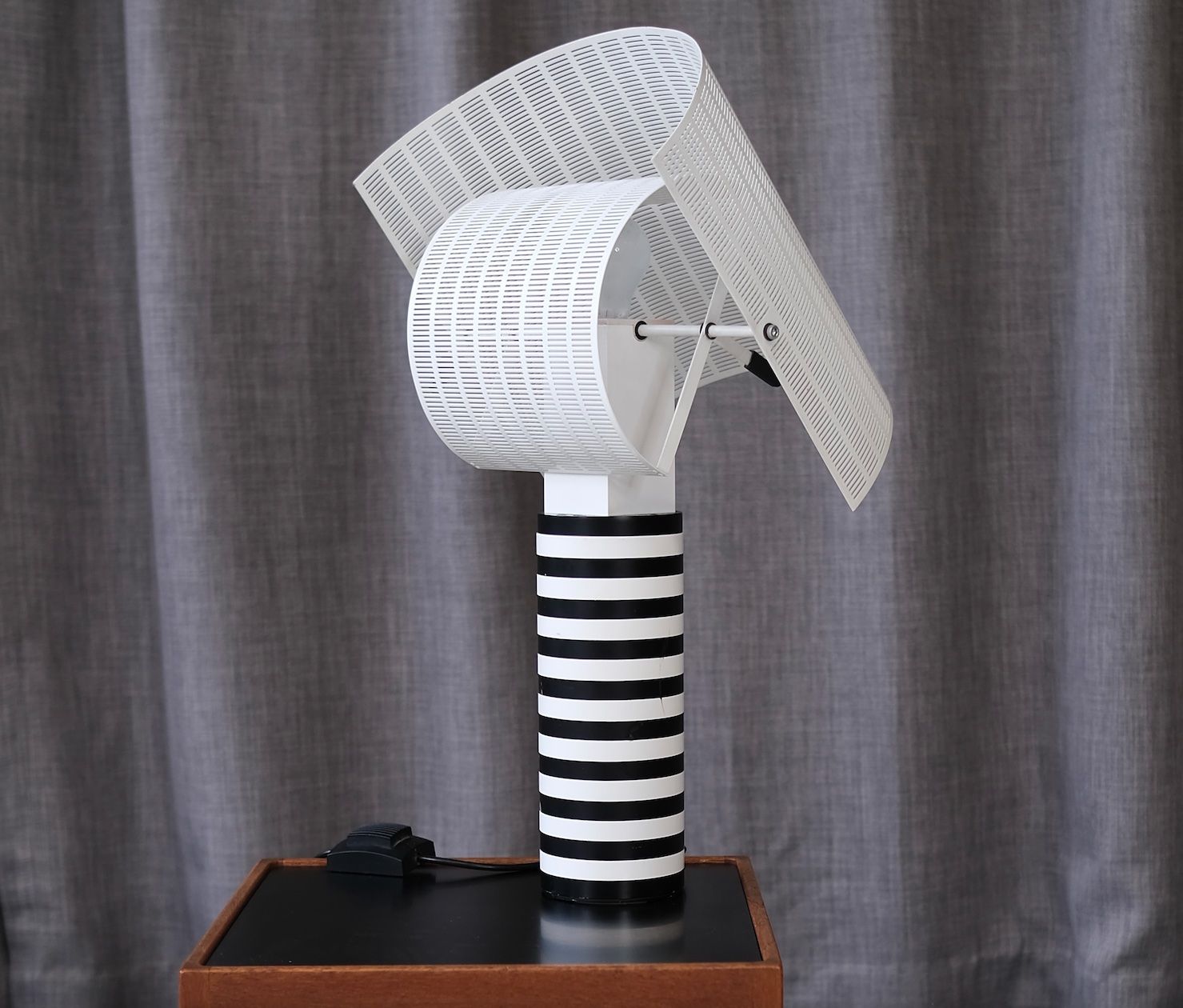 Artimede Lampes: Mario Botta Shogun Table Lamp by Artemide 1986 – D'occasion à Bern par Zmodern_VIN 3