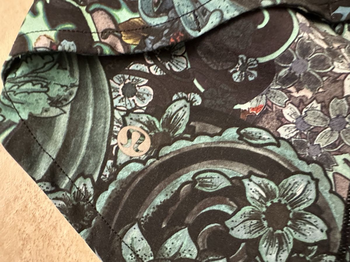Lululemon Pantaloni: kurze hosen von lululemon – Usato da Sarmenstorf venduto da Nila78 2