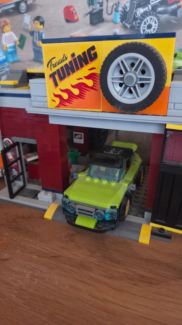 Lego Giocattoli: Lego Tuning Werkstatt 60258 – Usato da Schötz venduto da tuepfliqueen 4