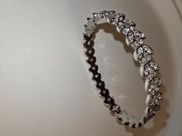 Silberfarbenes Armband mit Muster, neuwertig, SWAROVSKI