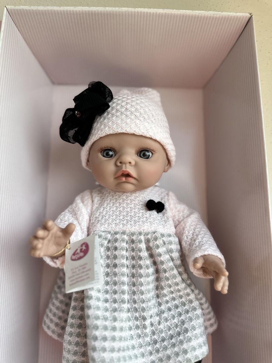 Poupées: Berjuan Mädchen Puppe – Neuf avec emballage d'origine à Zürich par Kat_5557 2