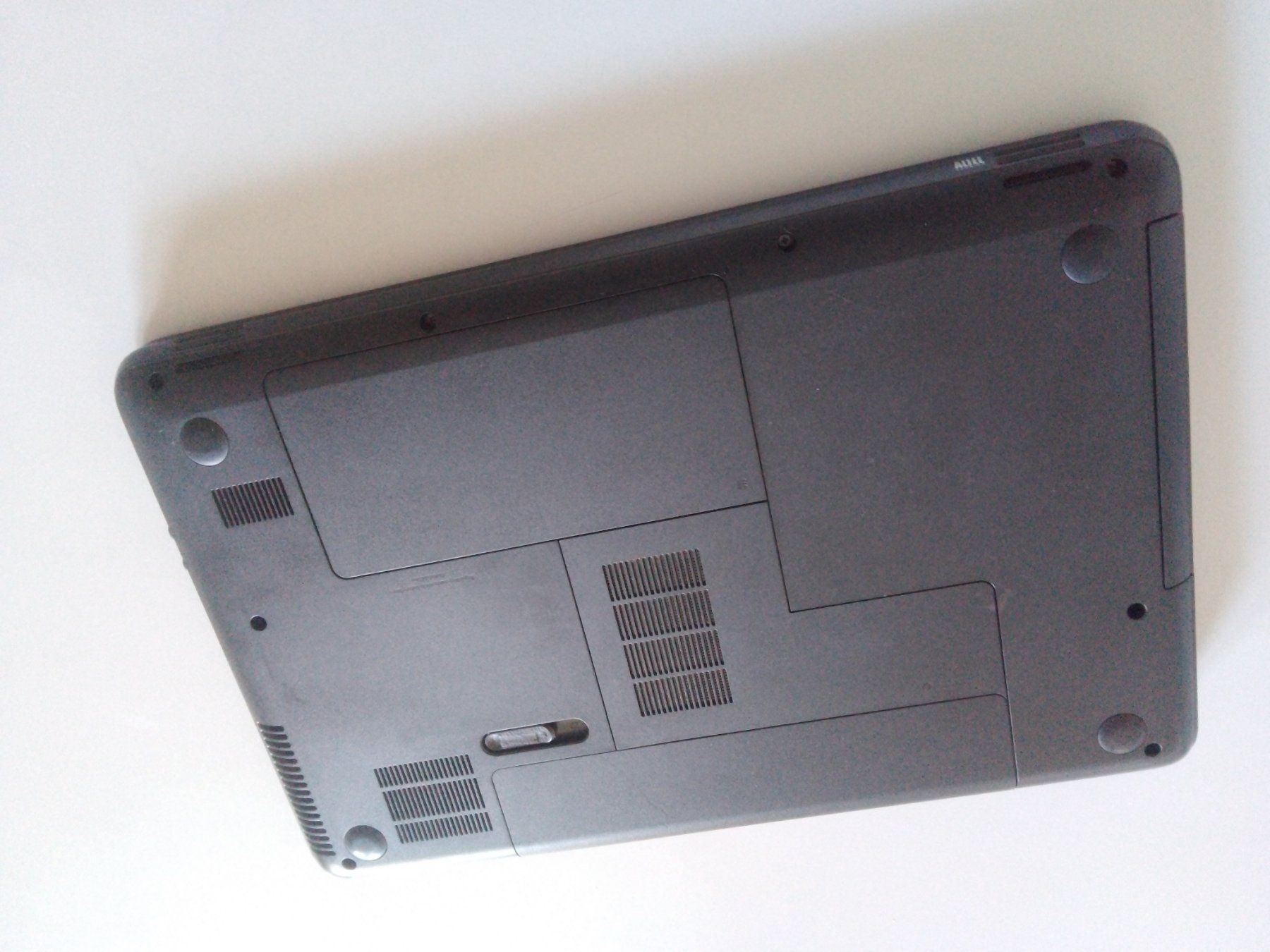 Compaq Notebook: Hewlett-Packard Compaq CQ58 Notebook PC mit Tasche – Usato da Oberembrach venduto da Doublescale 4