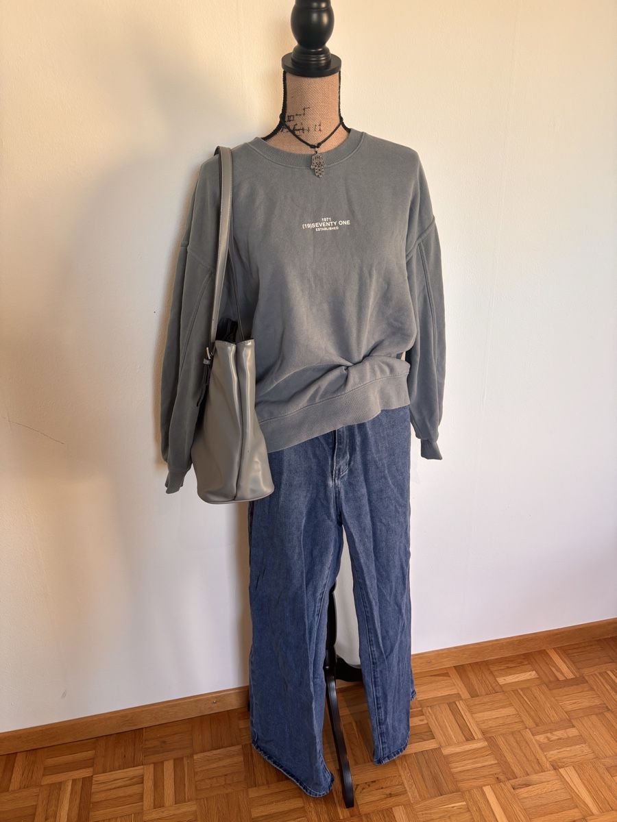 Maglioni & Felpe: Trendiger pullover, Oversize, perfekt für Herbst! – Usato da Fraubrunnen venduto da Sxhiina01