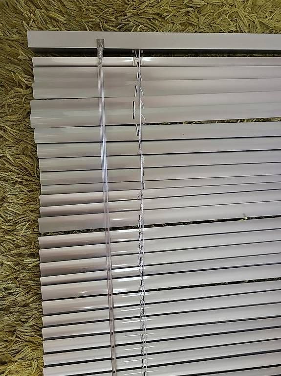Tende: Lamellen-Vorhang 90x175cm – Usato da Andwil SG venduto da 3264walter 1