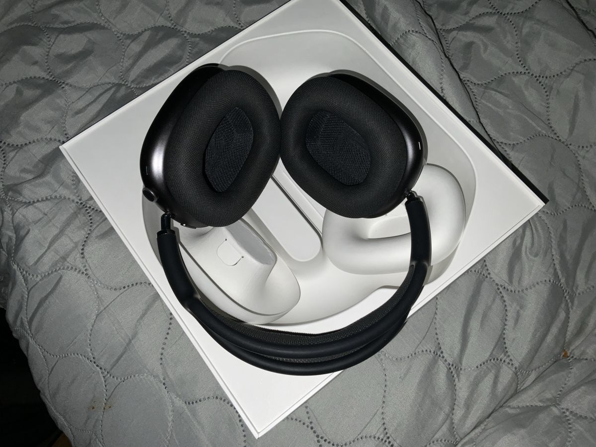 Apple Casques audio: Apple AirPods Max Kopfhörer Space Grau neuwertig – Défectueux à Wettingen par beernase 2