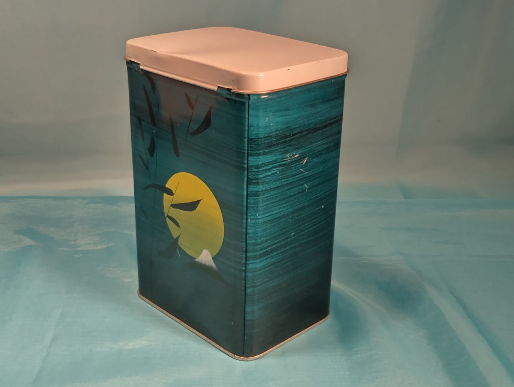 Altro in Decorazioni & Accessori: Blechbüchse mit dem Fujiyama – Usato da Bellach venduto da JingleCherry 1