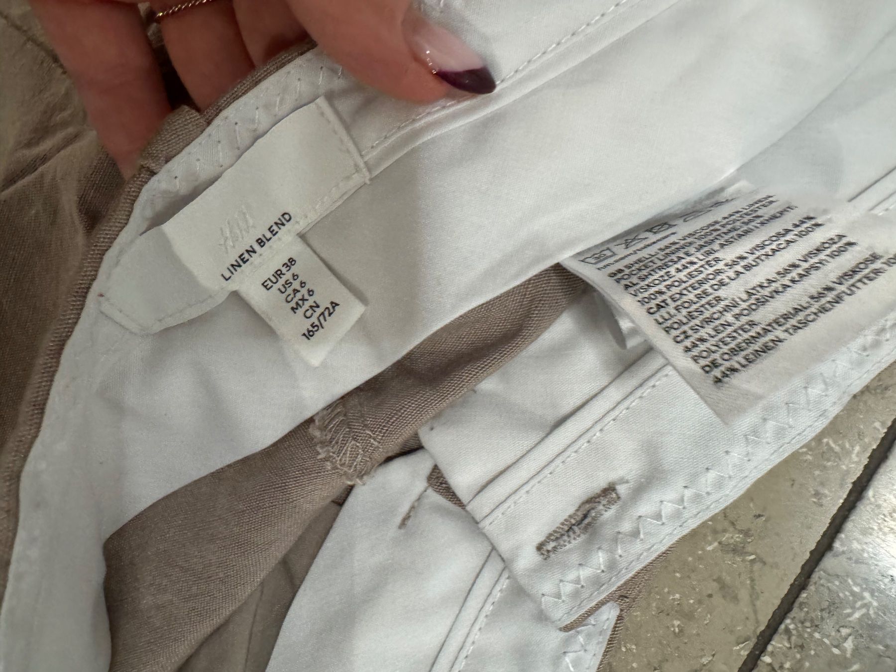 Pantalons: Stoffhose weit geschnitten – D'occasion à Muttenz par veroo8 2