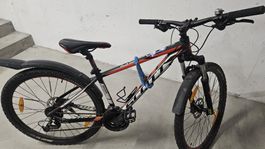 Mountainbike Scott schwarz rot 24 Gang sehr guter Zustand