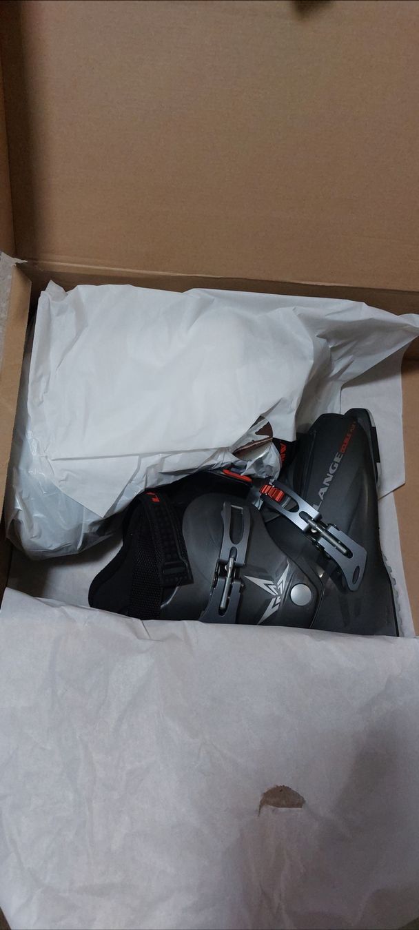 Lange Scarpe da uomo: Nouveau, SKI, BOOTS, LANGE, 99 CHF – Nuovo e nell'imballaggio originale da Clarens venduto da Vik_c9qn