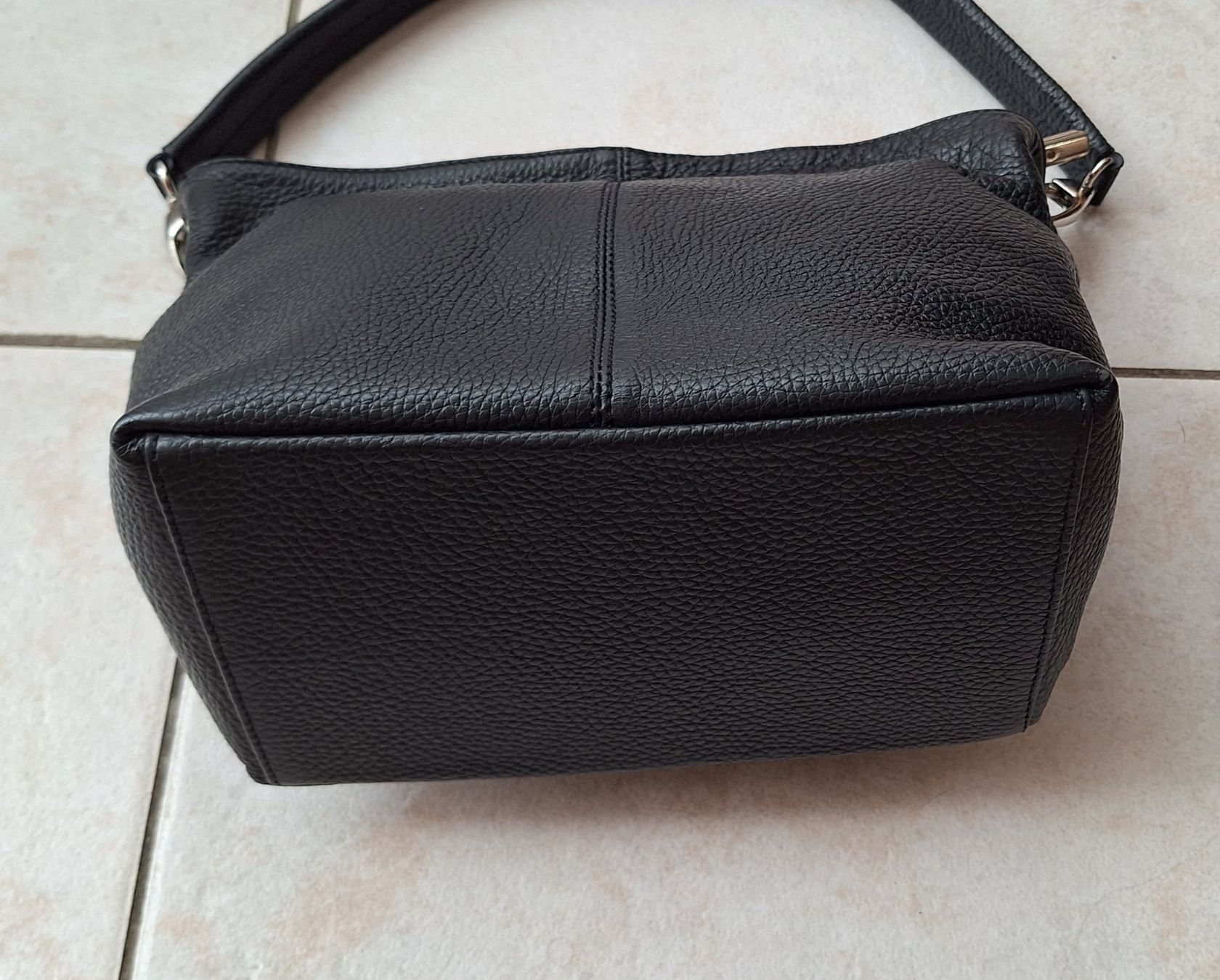 Taschen für Damen: Sac noir en cuir – Gebraucht aus St-Triphon von Jldr0 3