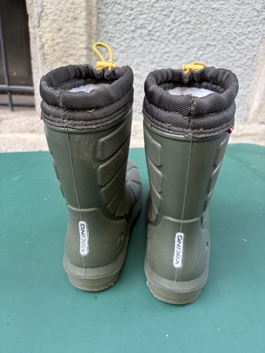 Viking Scarpe per ragazzi: Viking Gummistiefel mit Futter Gr. 35 – Usato da Zürich venduto da Niviki 1
